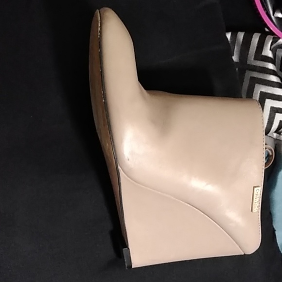 20.00 - Picture 2 of 5